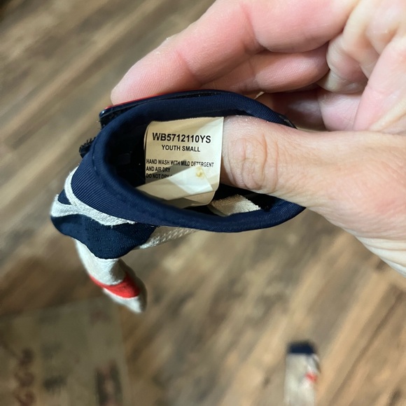 Youth Evo Shield Batting Gloves - Picture 3 of 3